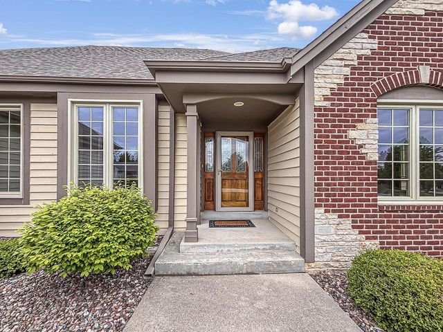 N22W26746 Shooting Star ROAD, Pewaukee, WI 53072