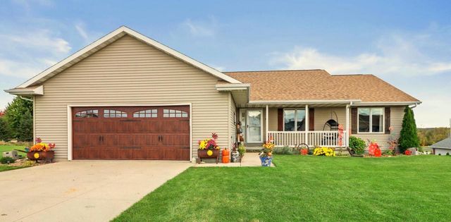 104 Carolyn COURT, Eden, WI 53019