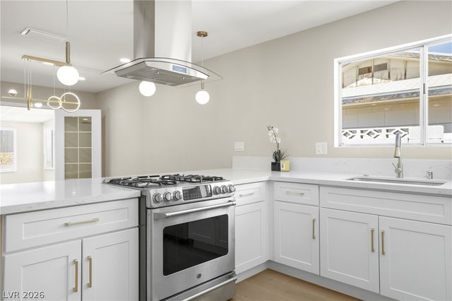 324 Lakehurst Road, Las Vegas, NV 89145