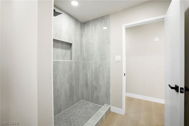 324 Lakehurst Road, Las Vegas, NV 89145
