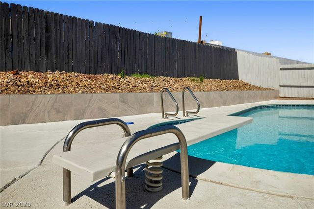 324 Lakehurst Road, Las Vegas, NV 89145