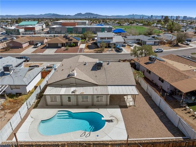 324 Lakehurst Road, Las Vegas, NV 89145
