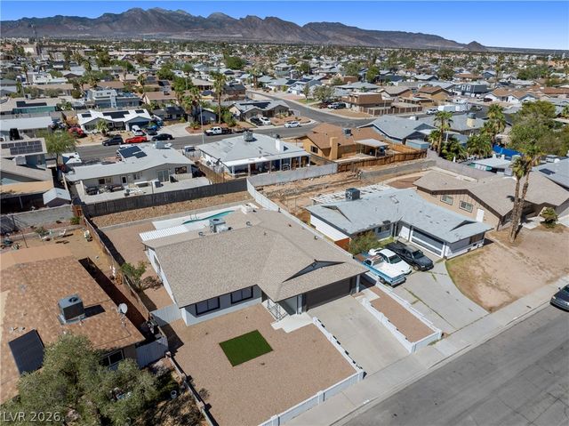 324 Lakehurst Road, Las Vegas, NV 89145