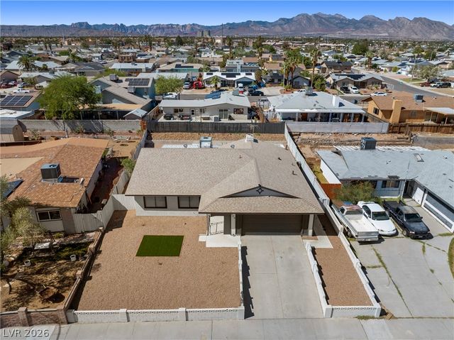 324 Lakehurst Road, Las Vegas, NV 89145
