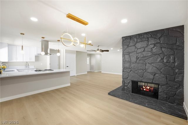 324 Lakehurst Road, Las Vegas, NV 89145
