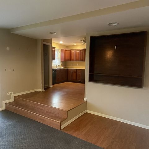 2002 Burr Oak Lane, Lindenhurst, IL 60046