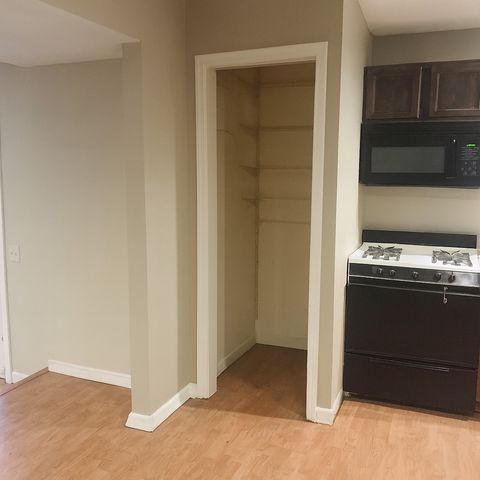 2002 Burr Oak Lane, Lindenhurst, IL 60046