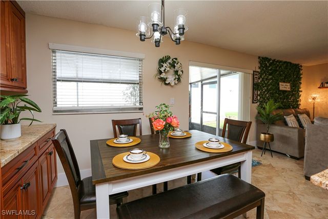 698 107th AVE N, Naples, FL 34108