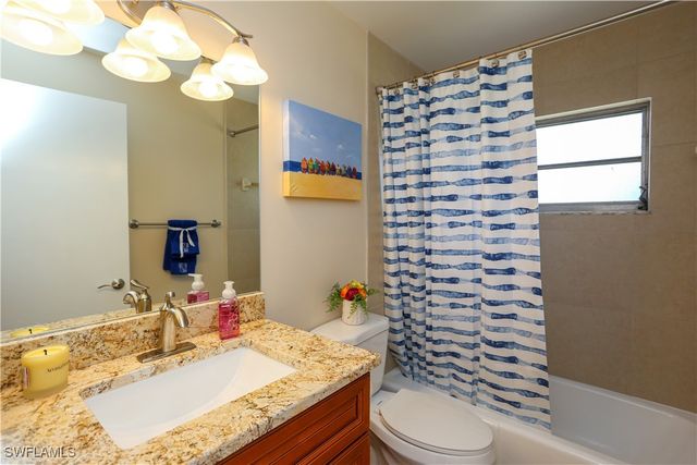 698 107th AVE N, Naples, FL 34108