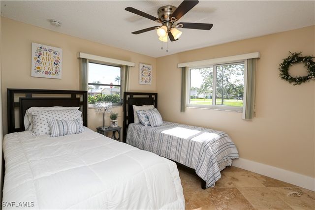 698 107th AVE N, Naples, FL 34108