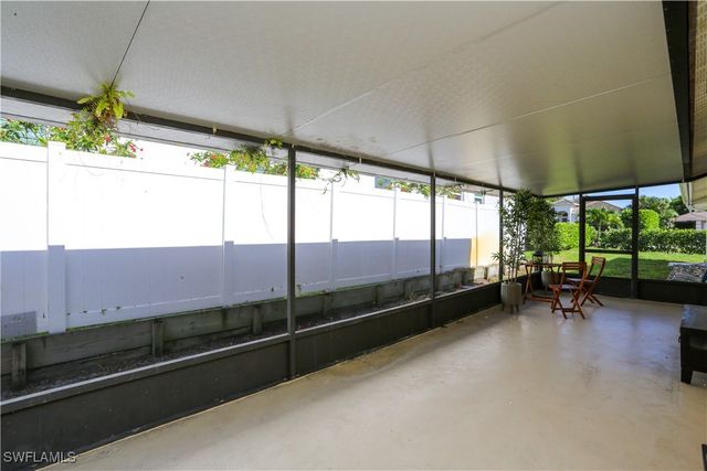 698 107th AVE N, Naples, FL 34108