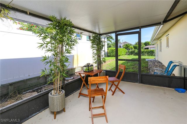 698 107th AVE N, Naples, FL 34108