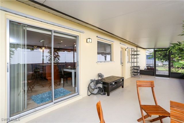 698 107th AVE N, Naples, FL 34108