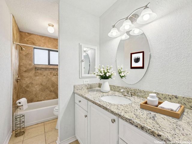 4315 Ravine Drive, Friendswood, TX 77546