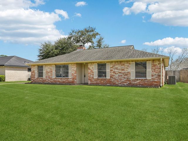 4315 Ravine Drive, Friendswood, TX 77546
