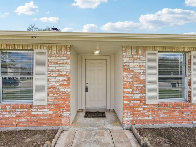 4315 Ravine Drive, Friendswood, TX 77546