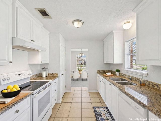 4315 Ravine Drive, Friendswood, TX 77546