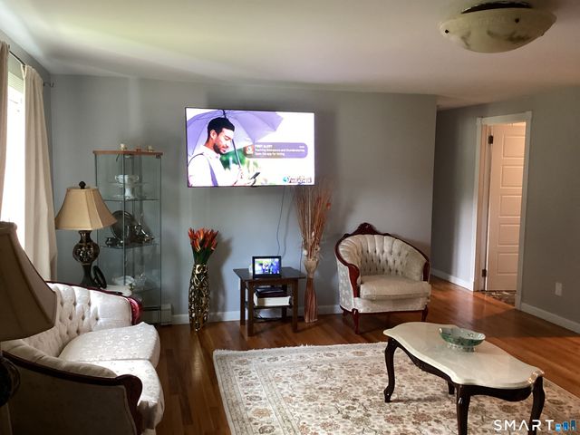 9 Washington Road, Windsor, CT 06095