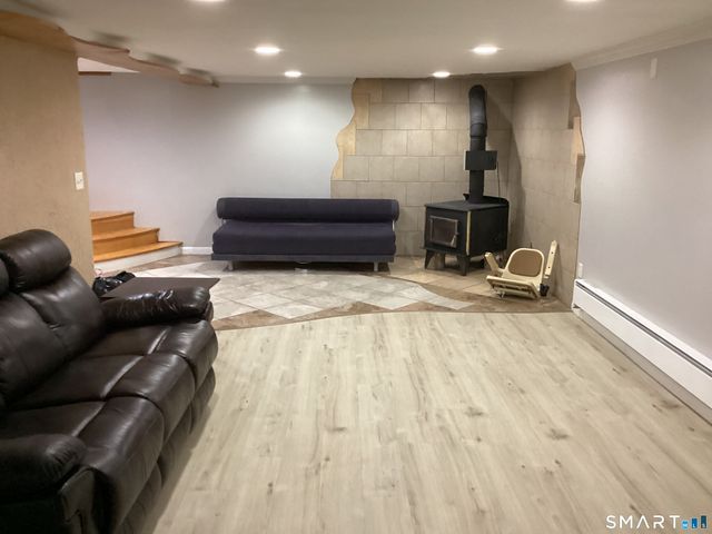 9 Washington Road, Windsor, CT 06095