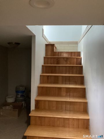 9 Washington Road, Windsor, CT 06095