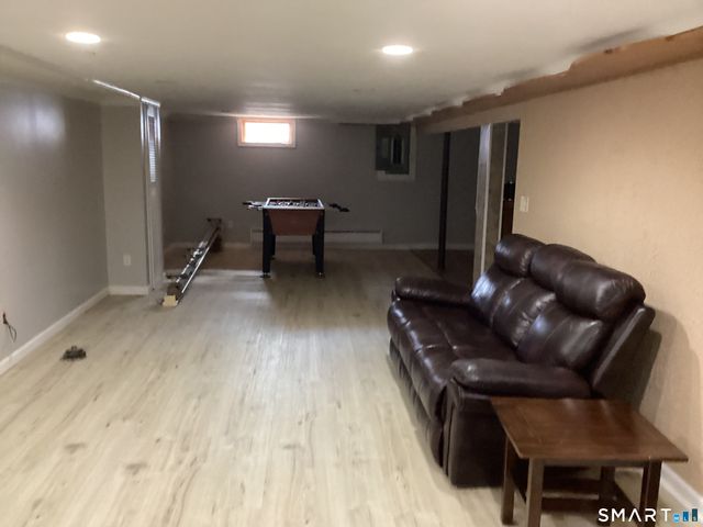 9 Washington Road, Windsor, CT 06095