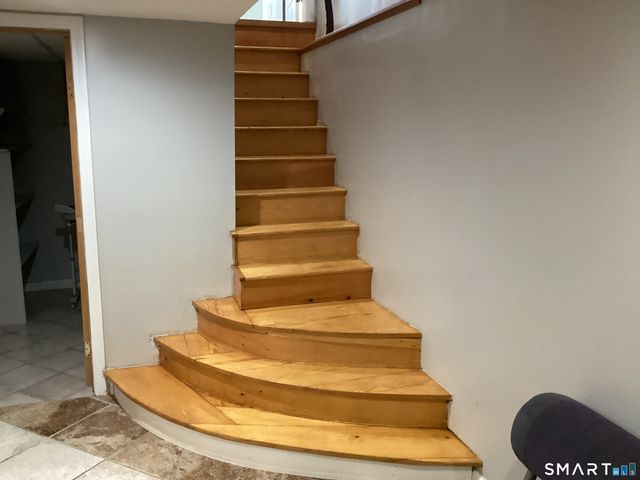 9 Washington Road, Windsor, CT 06095