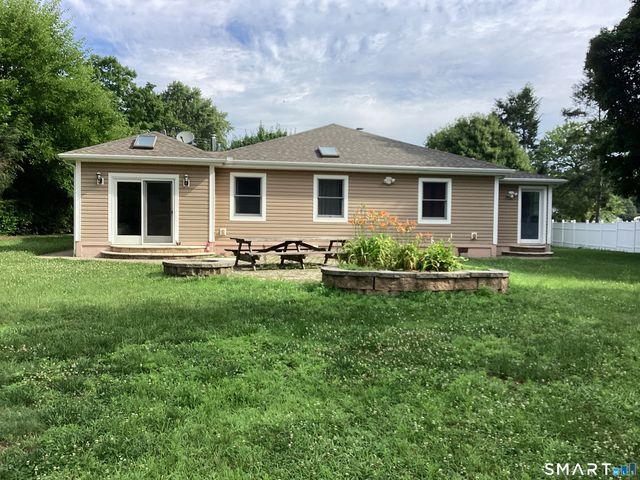 9 Washington Road, Windsor, CT 06095
