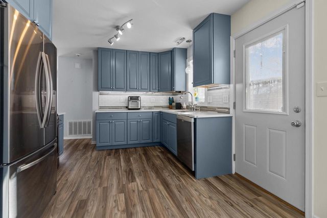 562 Gatewood DRIVE, Twin Lakes, WI 53181