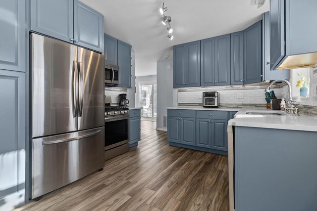 562 Gatewood DRIVE, Twin Lakes, WI 53181