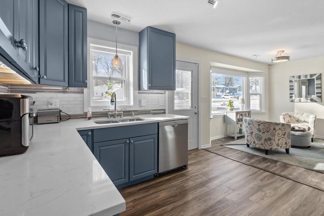 562 Gatewood DRIVE, Twin Lakes, WI 53181