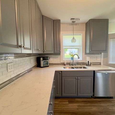 562 Gatewood DRIVE, Twin Lakes, WI 53181