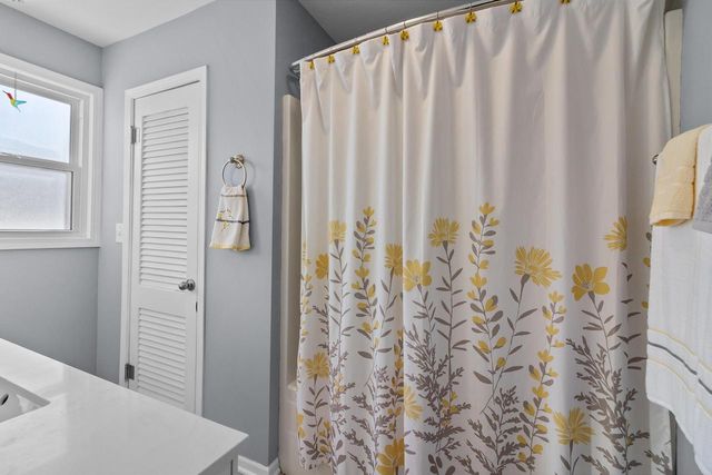 562 Gatewood DRIVE, Twin Lakes, WI 53181
