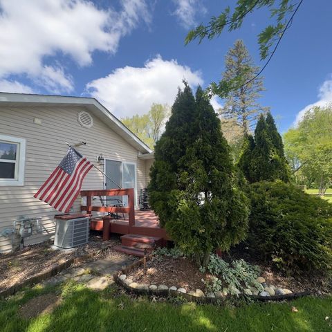 562 Gatewood DRIVE, Twin Lakes, WI 53181