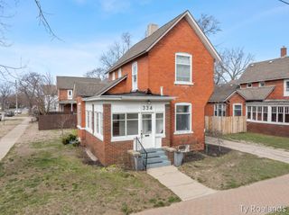 334 Central Avenue, Holland City, MI 49423