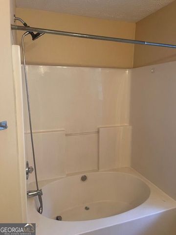 2083 Manhattan Parkway, Decatur, GA 30035