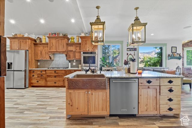 164 E 200 S, Hyde Park, UT 84318