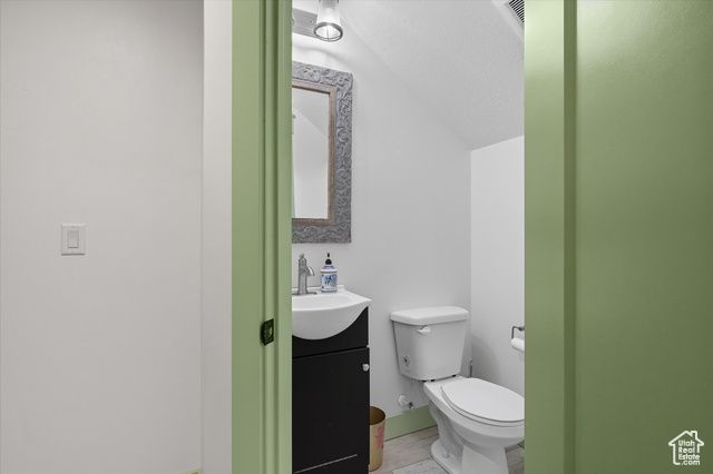 164 E 200 S, Hyde Park, UT 84318