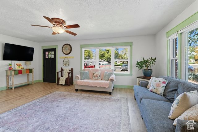 164 E 200 S, Hyde Park, UT 84318