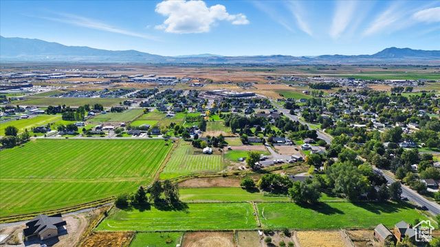 164 E 200 S, Hyde Park, UT 84318