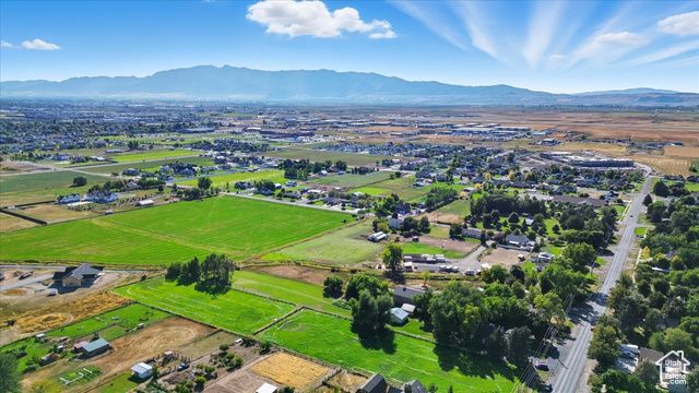 164 E 200 S, Hyde Park, UT 84318