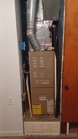 219 W Denbo Street, Catoosa, OK 74015