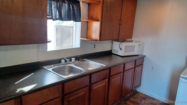 219 W Denbo Street, Catoosa, OK 74015