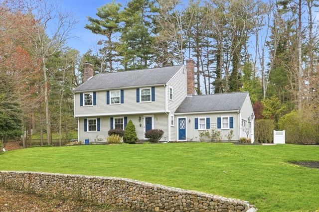 126 Flint Locke Dr, Duxbury, MA 02332