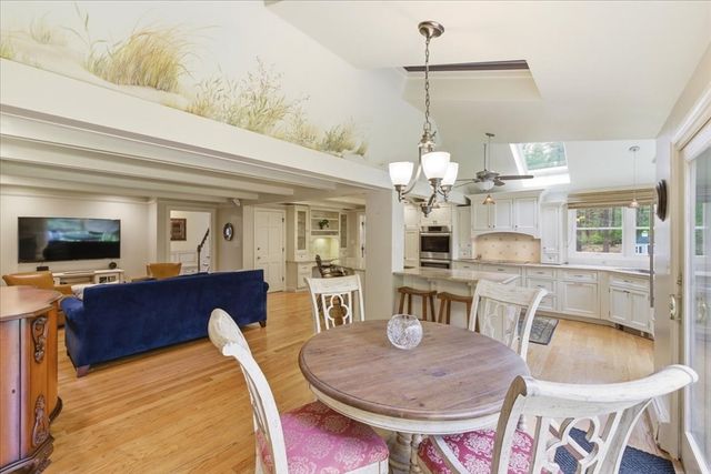 126 Flint Locke Dr, Duxbury, MA 02332