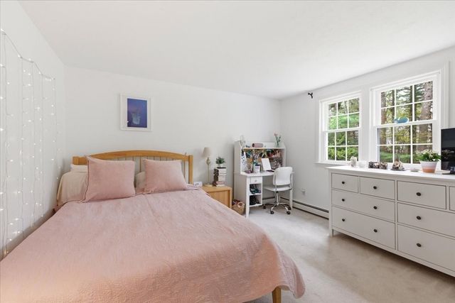 126 Flint Locke Dr, Duxbury, MA 02332