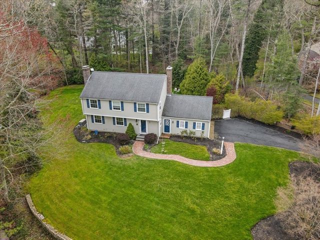 126 Flint Locke Dr, Duxbury, MA 02332