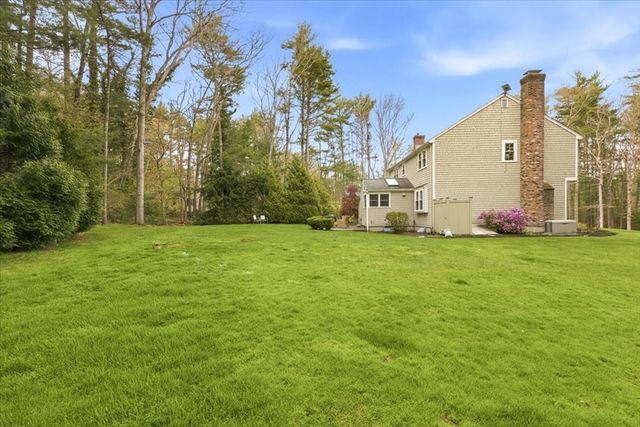 126 Flint Locke Dr, Duxbury, MA 02332
