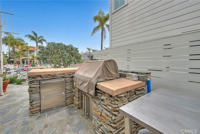 5590 E The Toledo, Long Beach, CA 90803