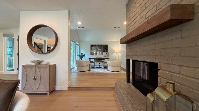 1315 Warwickshire Drive, Houston, TX 77077