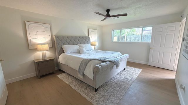 1315 Warwickshire Drive, Houston, TX 77077
